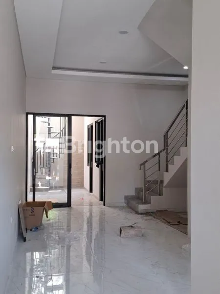 image RUMAH BARU TENGGILIS MEJOYO SELATAN \N (3)