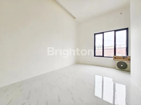 image RUMAH MEWAH 2 LANTAI DI BOULEVARD HIJAU HARAPAN INDAH BEKASI\N (7)