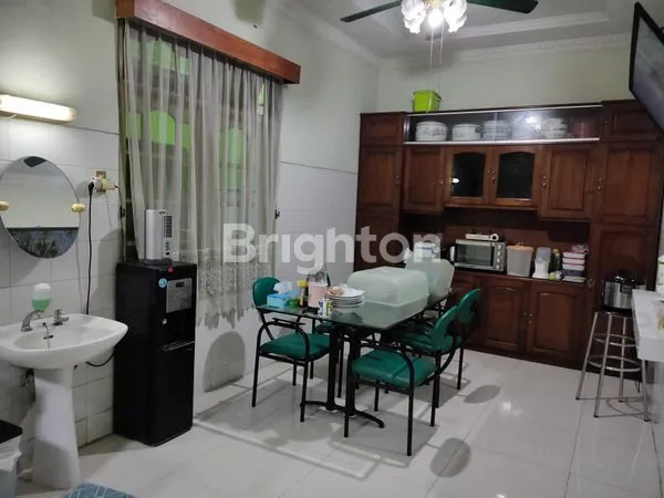 image RUMAH LUAS DI JEMURSARI (4)