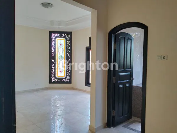 image RUMAH AREA EKSLUSIF TENANG NYAMAN AMAN 5 BEDROOM (5)