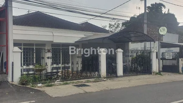 image RUMAH STRATEGIS 2 LANTAI PUSAT KOTA MALANG (1)