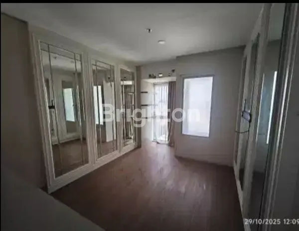 DIJUAL APARTMENT NIFFARO PARK 2 BR LOKASI PASAR MINGGU, VIEW KOTA & SEMI FURNISHED