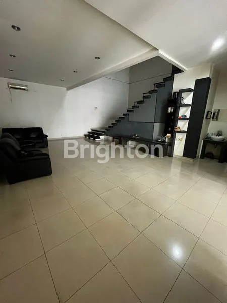 image HUNIAN STRATEGIS JELAMBAR 4 KT LT 150M² . NGANTONG (3)