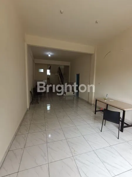 image RUKO 3 LANTAI JALAN RAMAI DI PERUMNAS KARAWACI (3)