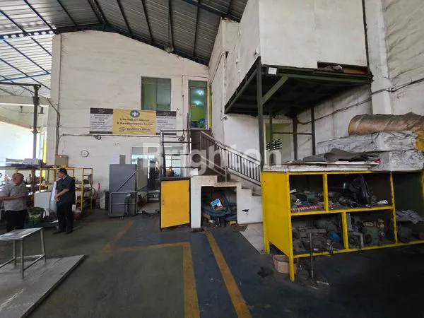 image RUMAH USAHA DI PARENGAN KRIAN (5)