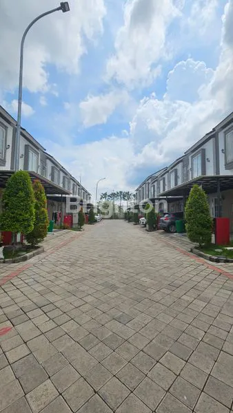 image RUMAH SIAP HUNI WISATA BUKIT MAS PADDINGTON ROW JALAN 3 MOBIL (2)