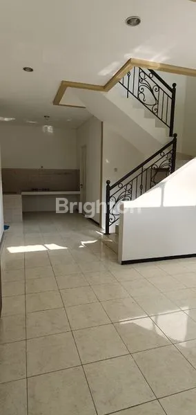 image RUMAH GRAHA FAMILI 2 LANTAI LINGKUNGAN ASRI DAN NYAMAN (5)