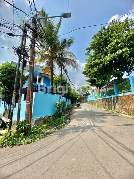image RUMAH HOEK KOMPLEK TAMAN MERUYA ILIR KEBANGAN JAKARTA BARAT (2)