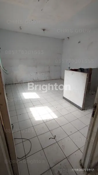 image DISEWAKAN RUKO 1,5 LANTAI 250 M² PARKIR LUAS MERUYA UTARA RAYA KEMBANGAN JAKARTA BARAT TAMAN MERUYA ILIR (7)