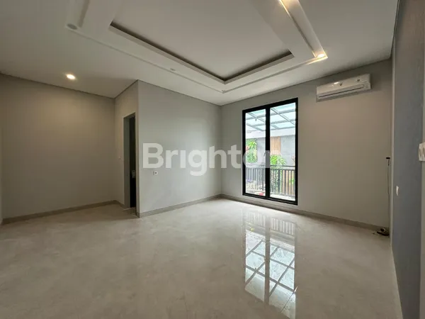 image RUMAH BARU MINIMALIS SEMI FURNISH 3 LANTAI CITRALAND DEKAT UC, GWALK, GRAHA DAN PAKUWON (6)