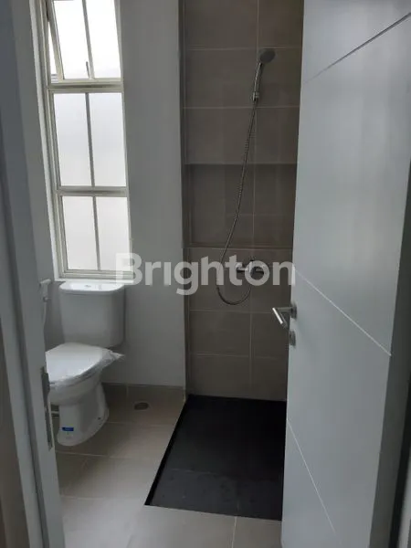 image RUMAH WISATA BUKIT MAS PADDINGTON SIAP HUNI 2 LANTAI CLUSTER DEPAN (8)