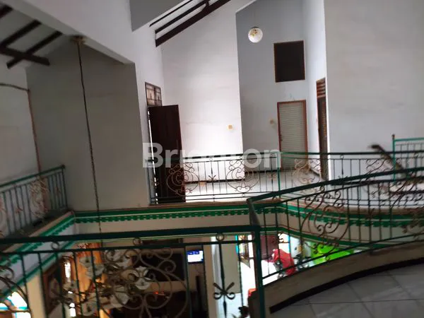 image RUMAH MEWAH 2 LANTAI, LT 528M² DI JL. STM (8)