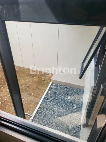 image RUMAH HARUS SEGERA TERJUAL KONDISI SIAP HUNI, BAGUS, TIDAK BANJIR DI CLUSTER SVANI TANAKAYU BSD (4)