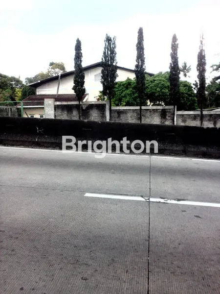 image GUDANG KAYU DI BAWEN PINGGIR JALAN RAYA DEKAT EXIT TOL BAWEN (2)