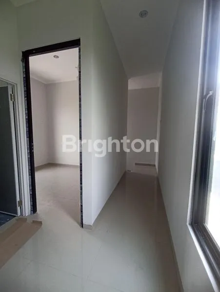 image RUMAH 2LANTAI BARU PERUMAHAN SURABAYA BARAT GREENLAND (2)