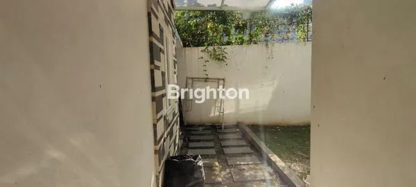 image RUMAH 2 LANTAI BANGUNAN BARU 100 MTR KE POROS SOEKARNO HATTA MALANG COCOK UNTUK KANTOR-MESS-RUMAH USAHA-RUMAH TINGGAL  (5)