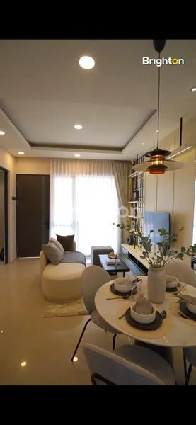 image RUMAH CANTIK TIGA LANTAI  (3)