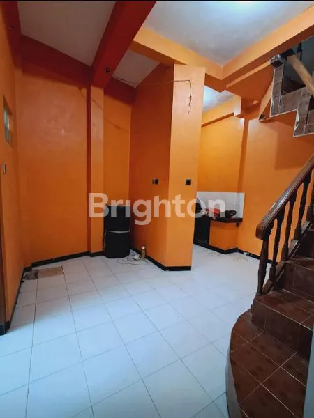 image RUMAH 2 LANTAI SIAP HUNI DI SOLO BARU, 4 KT (2)