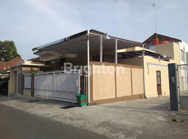 image RUMAH MODERN MINIMALIS HOOK DI DEKAT STADION MAGUWOHARJO (2)