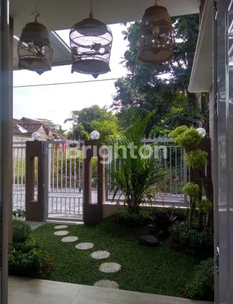 image RUMAH MODERN MINIMALIS HOOK DI DEKAT STADION MAGUWOHARJO (5)