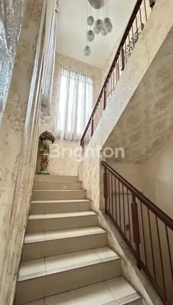 image JUAL RUMAH MEWAH DI BOULEVARD KOTA WISATA (6)