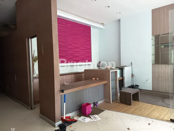 image RUKO 3 LANTAI DI RENON (2)