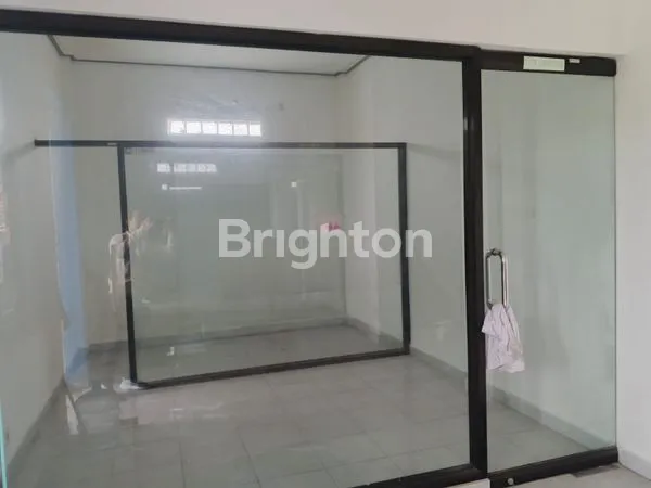 image DISEWAKAN RUKO 2 LANTAI LUAS 300 M2 DIJALAN UDAYANA NEGARA JEMBRANA BALI  (4)