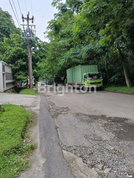 image GUDANG SIAP PAKAI LOKASI STRATEGIS DI KAWASAN INDUSTRI CANDI GATOT SUBROTO NGALIYAN SEMARANG (5)