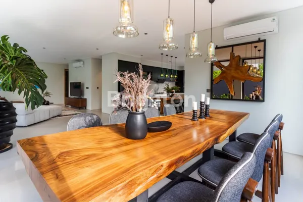 image LUXURIOUS 5 BEDROOM VILLA PERERENAN BADUNG (236VFB) (8)