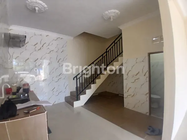 image DISEWAKAN RUKO BARU DIRENOVASI, 2,5 LANTAI, BERSIH, RAPI, SIAP HUNI, LOKASI KOMERSIAL AREA MANUKAN (5)