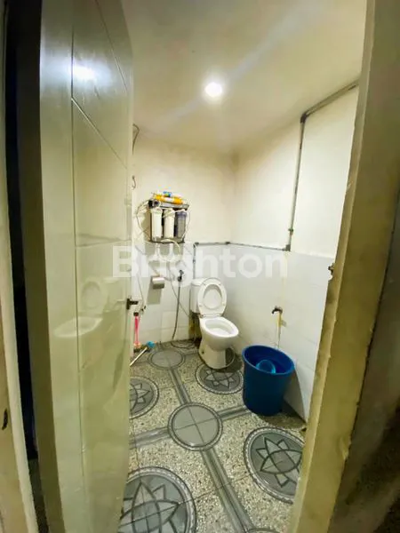 image RUKO 3 LT PINGGIR JALAN BESAR PUSAT KERAMAIAN DI PADEMANGAN JAKARTA UTARA (6)