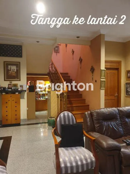 image RUMAH MEWAH 2 LANTAI GALAXI BUMI PERMAI ( ARAYA 1 ), SURABAYA TIMUR. DEKAT RAYA MERR DHARMAHUSADA INDAH - KERTAJAYA INDAH - ARIEF RAHMAN HAKIM - GALAXY MALL - KAMPUS ITS | HANG TUAH - PURI GALAXY - PAKUWON CITY, DLL. (5)