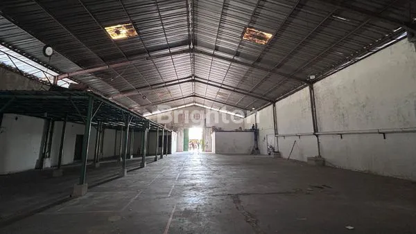 image GUDANG DI JALAN IMAM BONJOL KARAWACI TANGERANG  (1)