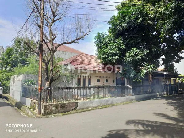 image RUMAH HITUNG TANAH ROW 2 MOBIL DI KEMANGGISAN, PALMERAH, JAKARTA BARAT (3)