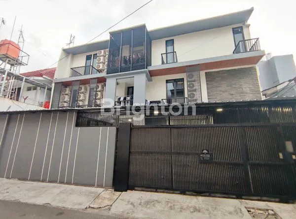 image RUMAH KOS FAVORIT MAHASISWA KEDOKTERAN TRISAKTI TAWAKAL JAKARTA BARAT (1)