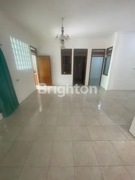 image RUMAH NYAMAN ASRI SEJUK SUPER LUASSSS GOOD CONDITION (2)
