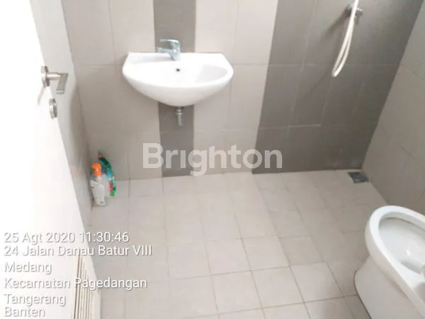 image DI JUAL CEPAT RUMAH 2 LANTAI MINIMALIS DI MILANO VILLAGE PARAMOUNT SERPONG TANGERANG BANTEN (5)