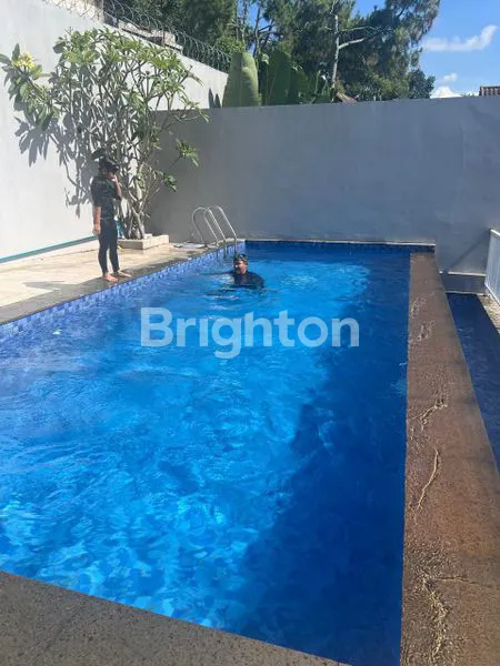 image RUMAH FULL FURNISHED, 2 LANTAI DAN SIAP HUNI YANG LOKASINYA DI DALAM KOMPLEK SETIABUDI REGENCY BANDUNG UTARA (5)