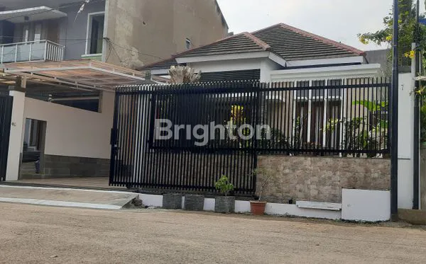 image RUMAH CANTIK ASRI 1,5 LANTAI YANG LOKASINYA DI DAERAH GEGERKALONG, BANDUNG UTARA (1)