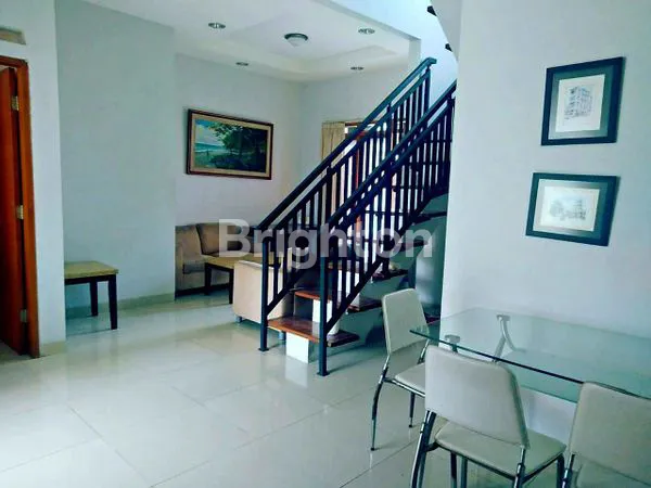 image DIJUAL FULL FURNISHED RUMAH MINIMALIS 2 LANTAI DAN SIAP HUNI YANG LOKASINYA DI DALAM CLUSTER DI DAERAH CIKUTRA, KOTA BANDUNG, BELAKANG ITENAS (2)