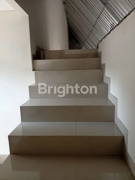 image RUMAH ISTIMEWA RIVER FRONT MALANG (3)