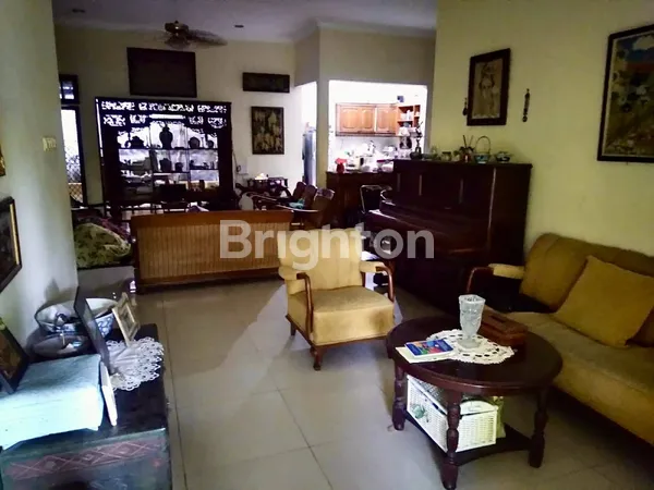 image RUMAH 1 LANTAI SANGAT TERAWAT SIAP HUNI MANYAR SURABAYA NEGO (2)