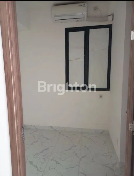 image SKY HOUSE BSD APARTMENT 2BR - VIEW POOL - SEMI FURNISHED (8)