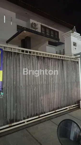 image RUMAH 3 LANTAI RENON HADAP SELATAN (2)