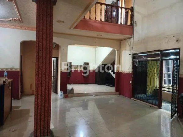 image RUMAH 2 LANTAI TERAWAT SIAP HUNI, DELTASARI INDAH, LEBAR 20, WARU, SIDOARJO (2)