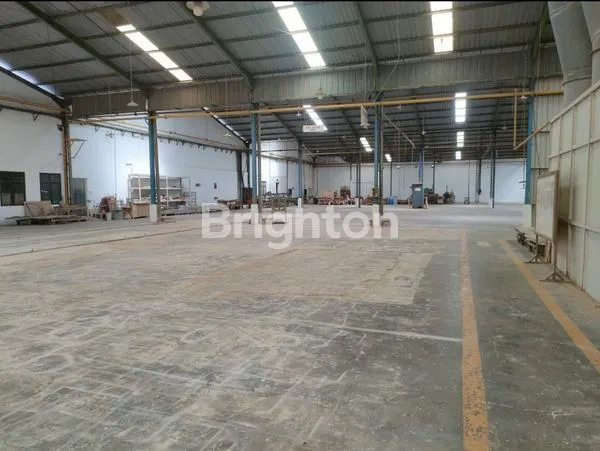 GUDANG LUAS EX PABRIK AKSES KONTAINER 40FT AREA KEPATIHAN-MENGANTI-GRESIK