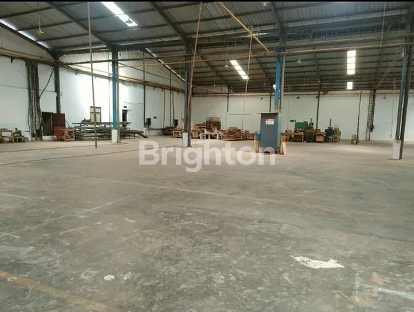 image GUDANG LUAS EX PABRIK AKSES KONTAINER 40FT AREA KEPATIHAN-MENGANTI-GRESIK (8)