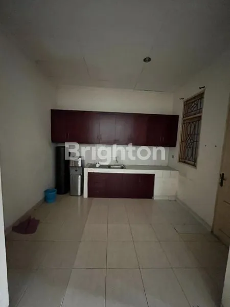 image RUMAH MEWAH NAN EKSKLUSIF BERGAYA YUNANI DI BANJAR WIJAYA (4)