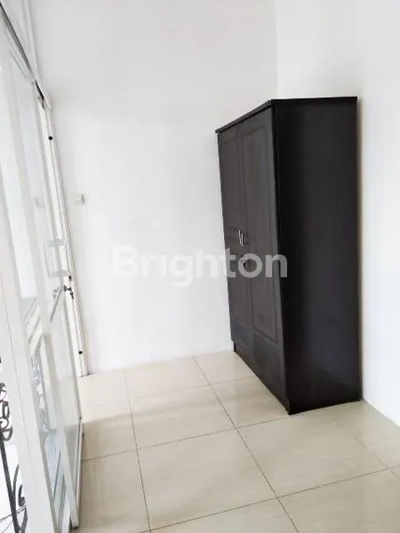 image PURI ANJASMORO DIJUAL RUMAH 2 LANTAI SIAP HUNI DEKAT TENGAH KOTA SEMARANG BARAT (8)