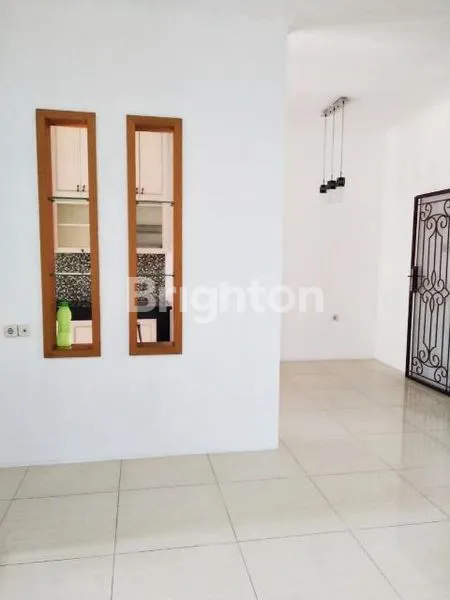 image PURI ANJASMORO DIJUAL RUMAH 2 LANTAI SIAP HUNI DEKAT TENGAH KOTA SEMARANG BARAT (3)